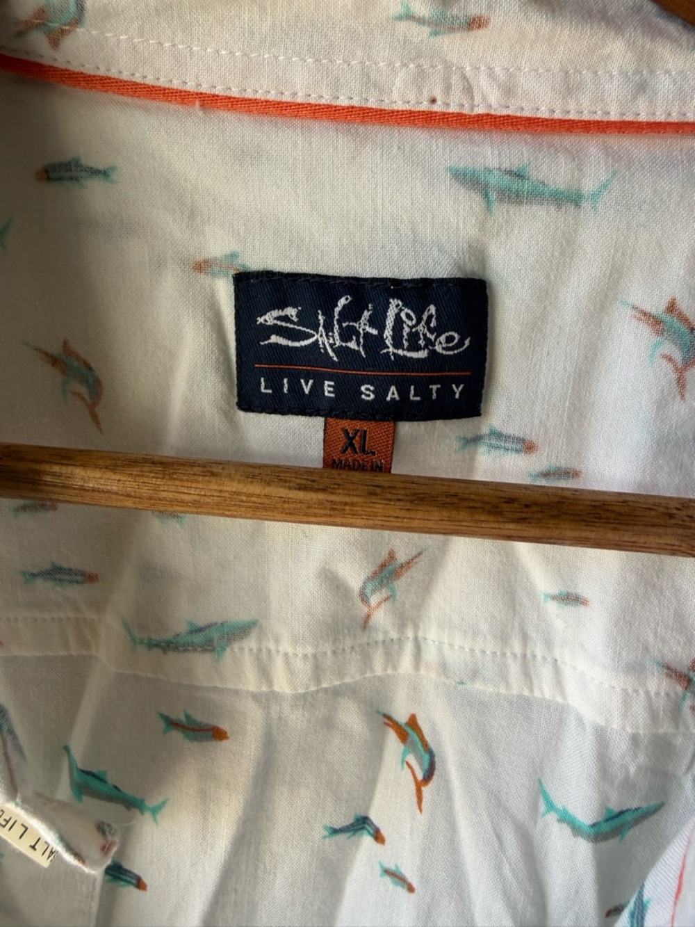 Salt Life White Short-Sleeve Button-Up Shirt with Aqua Fish Motif - Picture 2 of 5